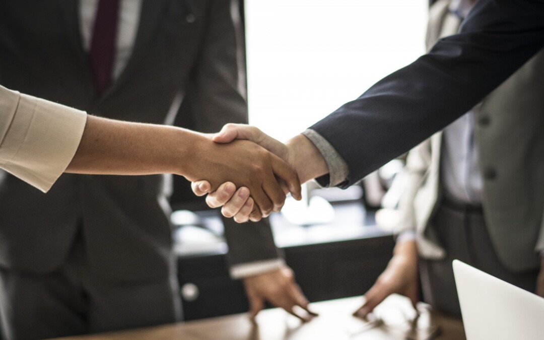 Comment les managers peuvent-ils collaborer avec les délégués syndicaux pour résoudre les conflits sociaux ?